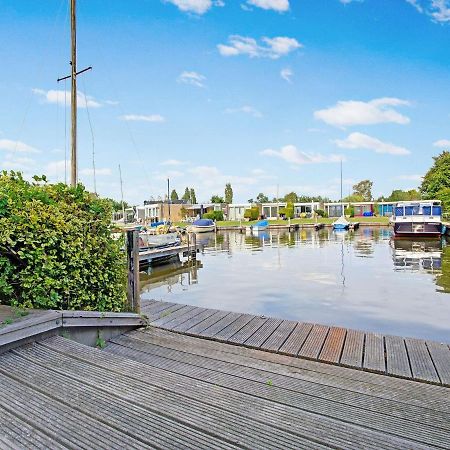Waterfront Holiday Home With Jetty Boornzwaag over de Wielen Dış mekan fotoğraf